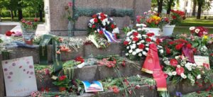 Gedenkkundgebung am Denkmal der Roten Armee in Dresden